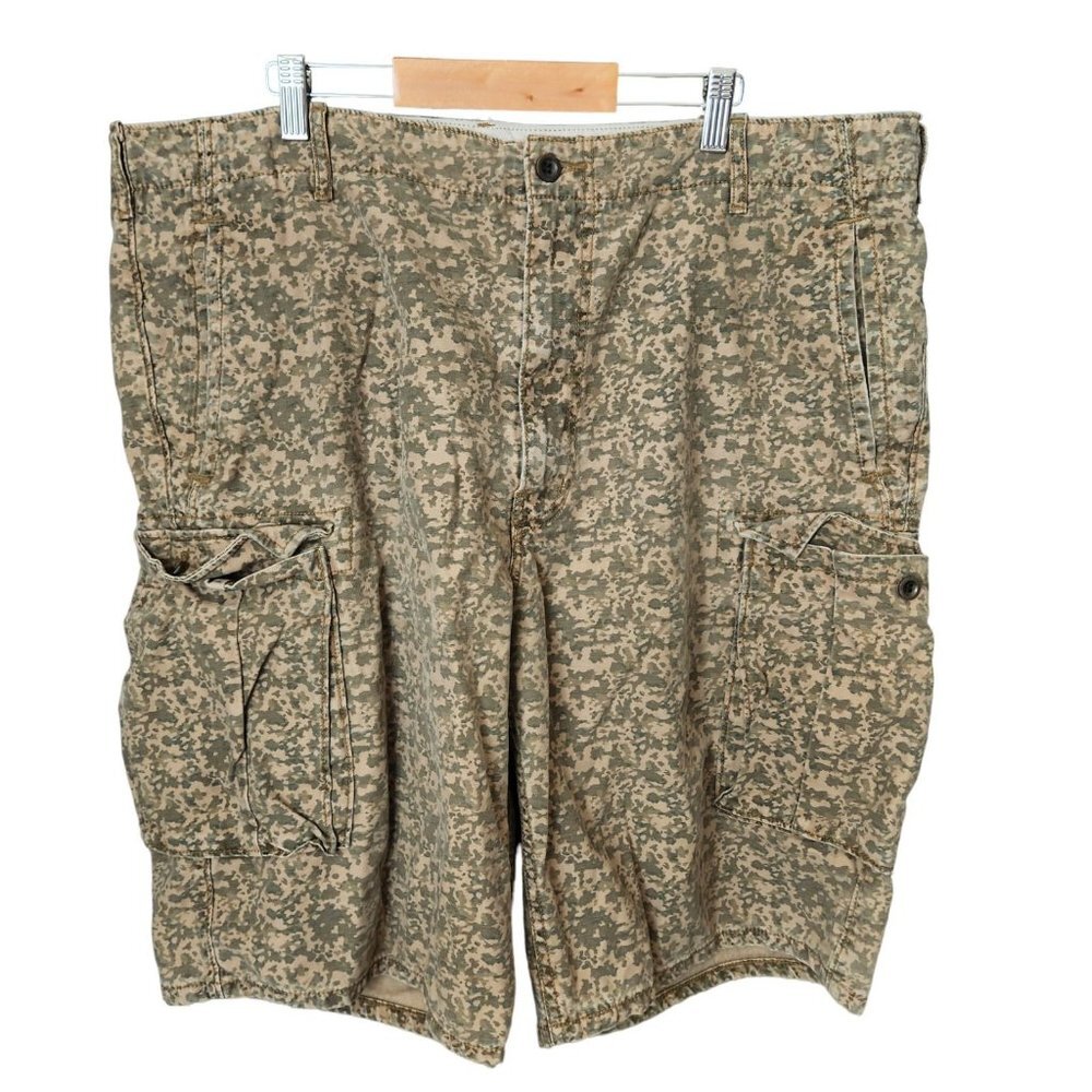 Levi's Camo Cargo Shorts Men’s 40 Woodland Digital Micro Front Pockets Baggy
